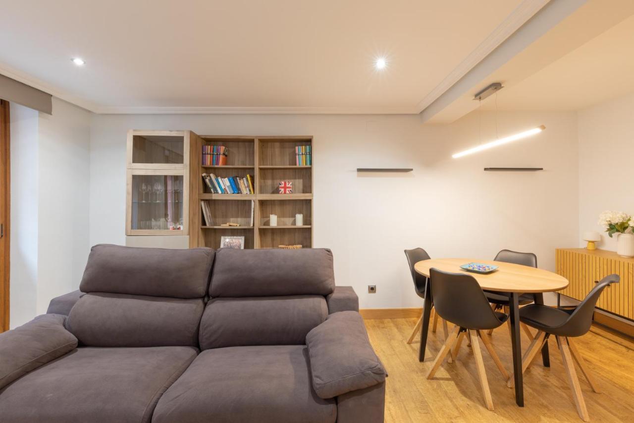 Euskalduna - Baskeyrentals Zarautz Ngoại thất bức ảnh